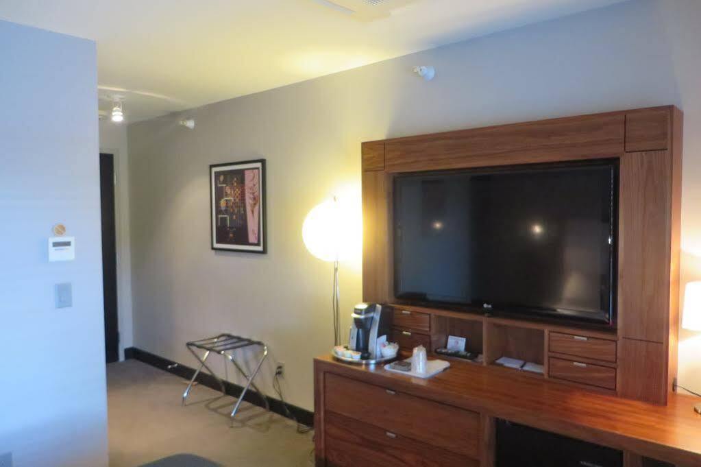 St. Paul Hotel Вустер Экстерьер фото